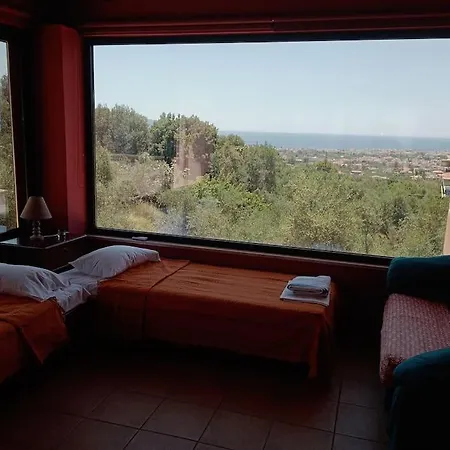 Loft With Amazing View Daire Kalamata